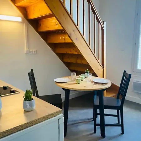 2 Pieces Proche De Paris